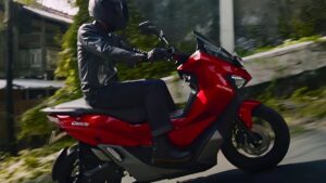 Motor Andalan Driver Ojol: 5 Pilihan Terbaik yang Irit dan Tangguh