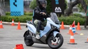 Motor Andalan Driver Ojol: 5 Pilihan Terbaik yang Irit dan Tangguh