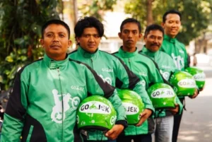 sejarah-ojek-indonesia-dulu-ngobjek-kini-ojol